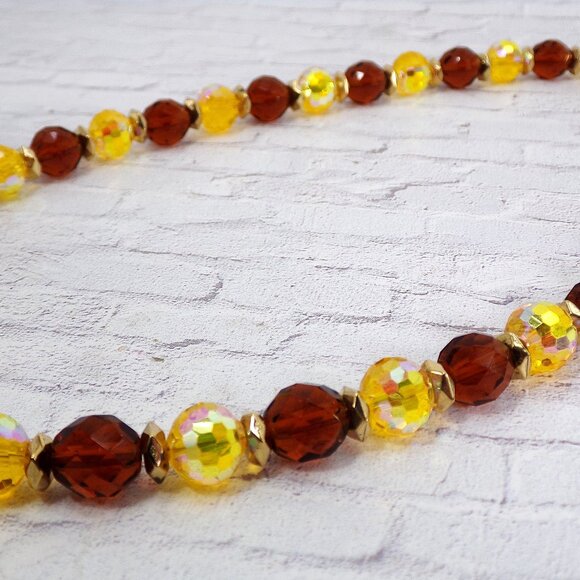 Yellow and brown all glass bead necklace and earring set mixed with gold accent - Picture 2 of 12